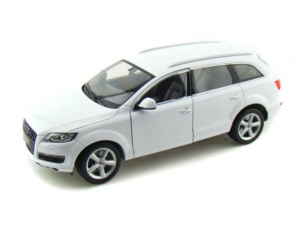 Welly 1/18 AUDI Q7 Wht